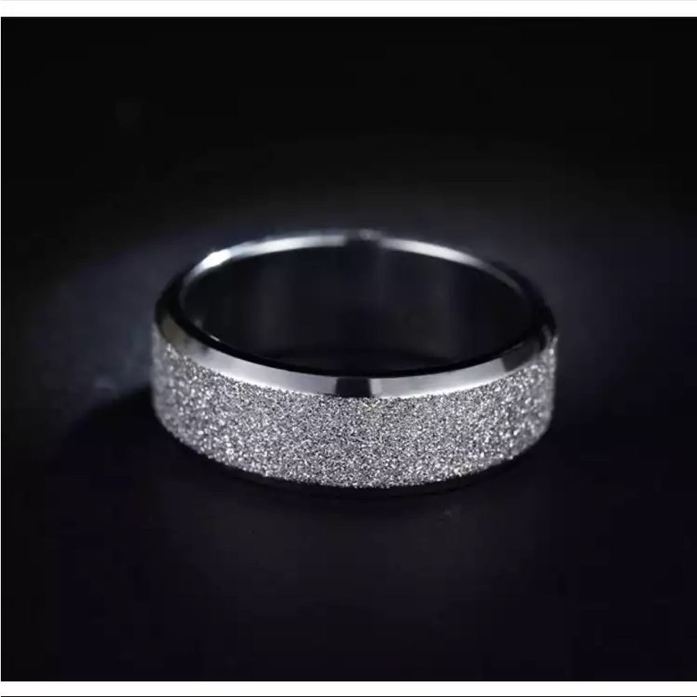 New Unisex Vintage Fashion Wedding Engagement Ring - Picture 2 of 5